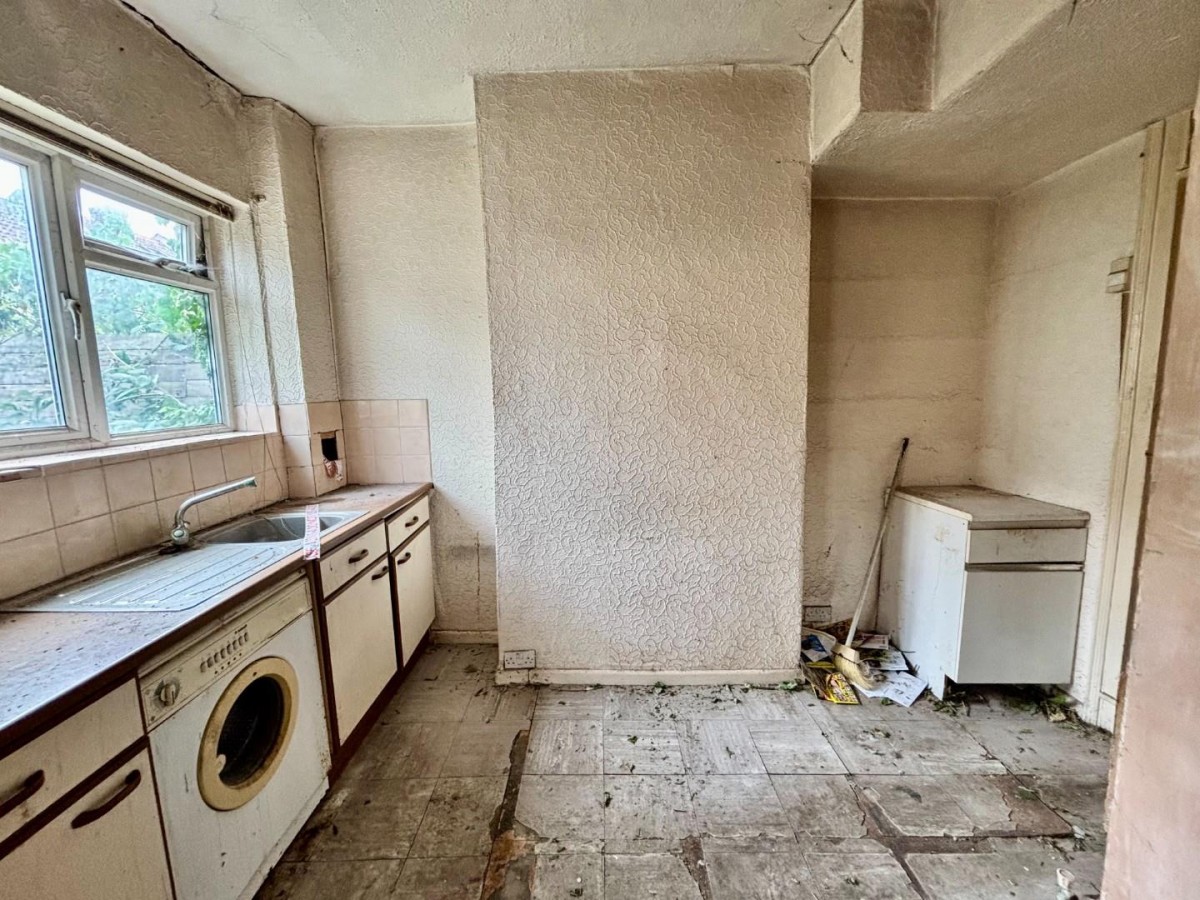 Camelford Road, Greenbank. Bristol BS5 6HW