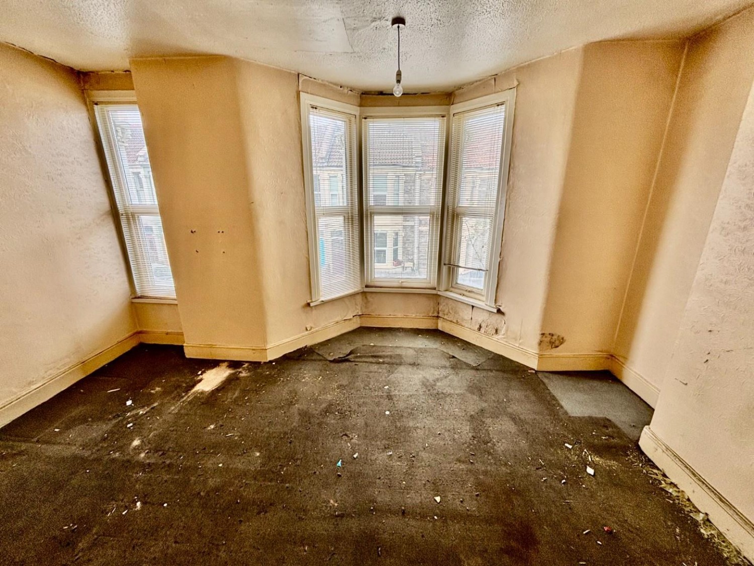 2 bedroom House for sale in Camelford Road, Greenbank. Bristol BS5 6HW