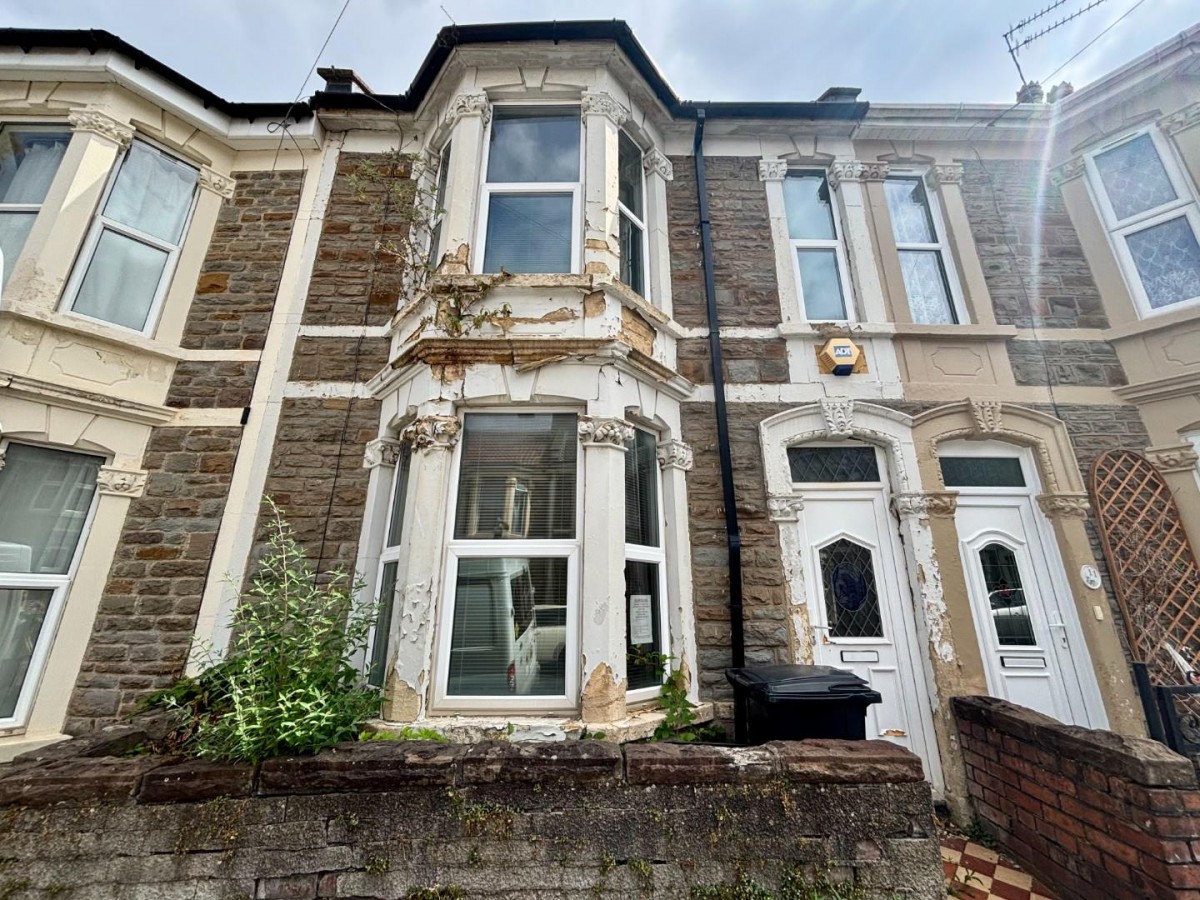 Camelford Road, Greenbank. Bristol BS5 6HW