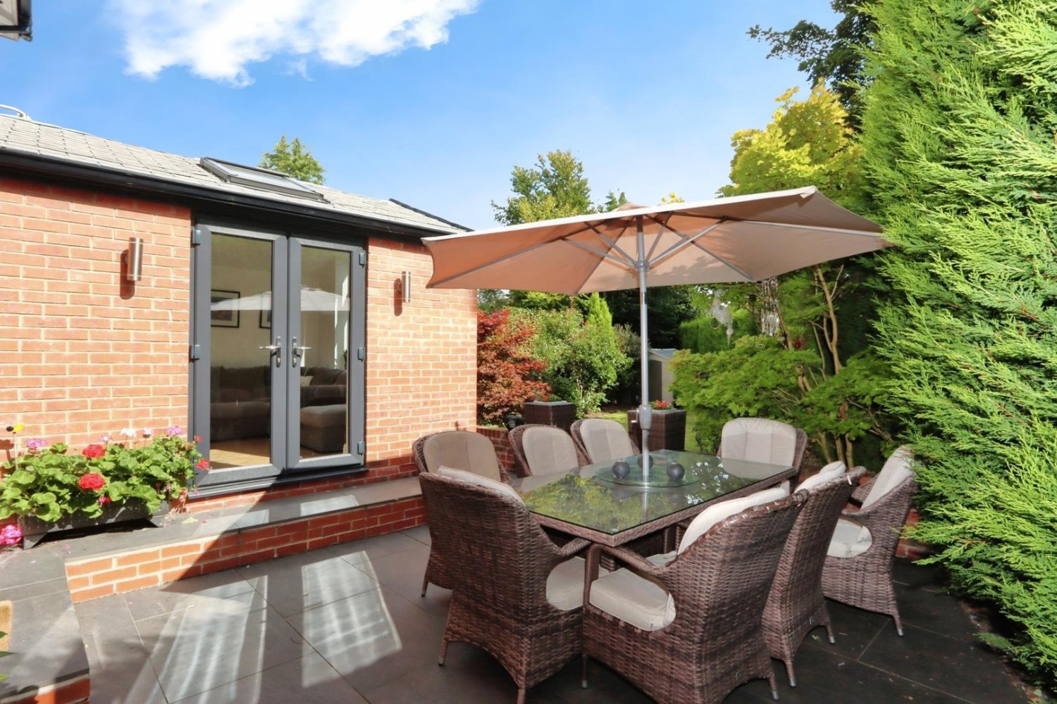 Meadow Head Drive, Meadow Head, Sheffield, S8 7TQ