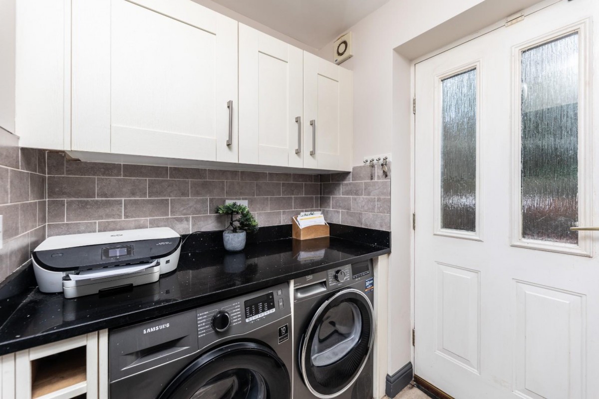 Redhill Walk, Castleford, WF10 4SJ