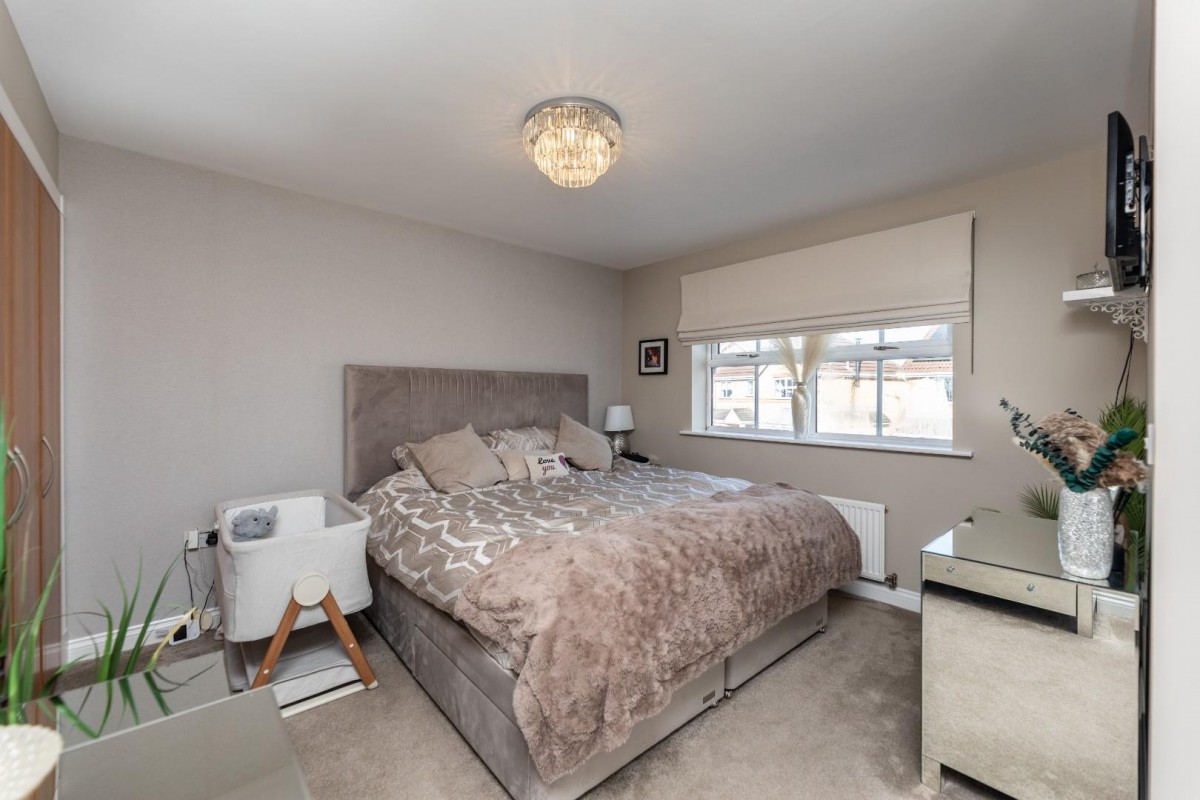 Redhill Walk, Castleford, WF10 4SJ