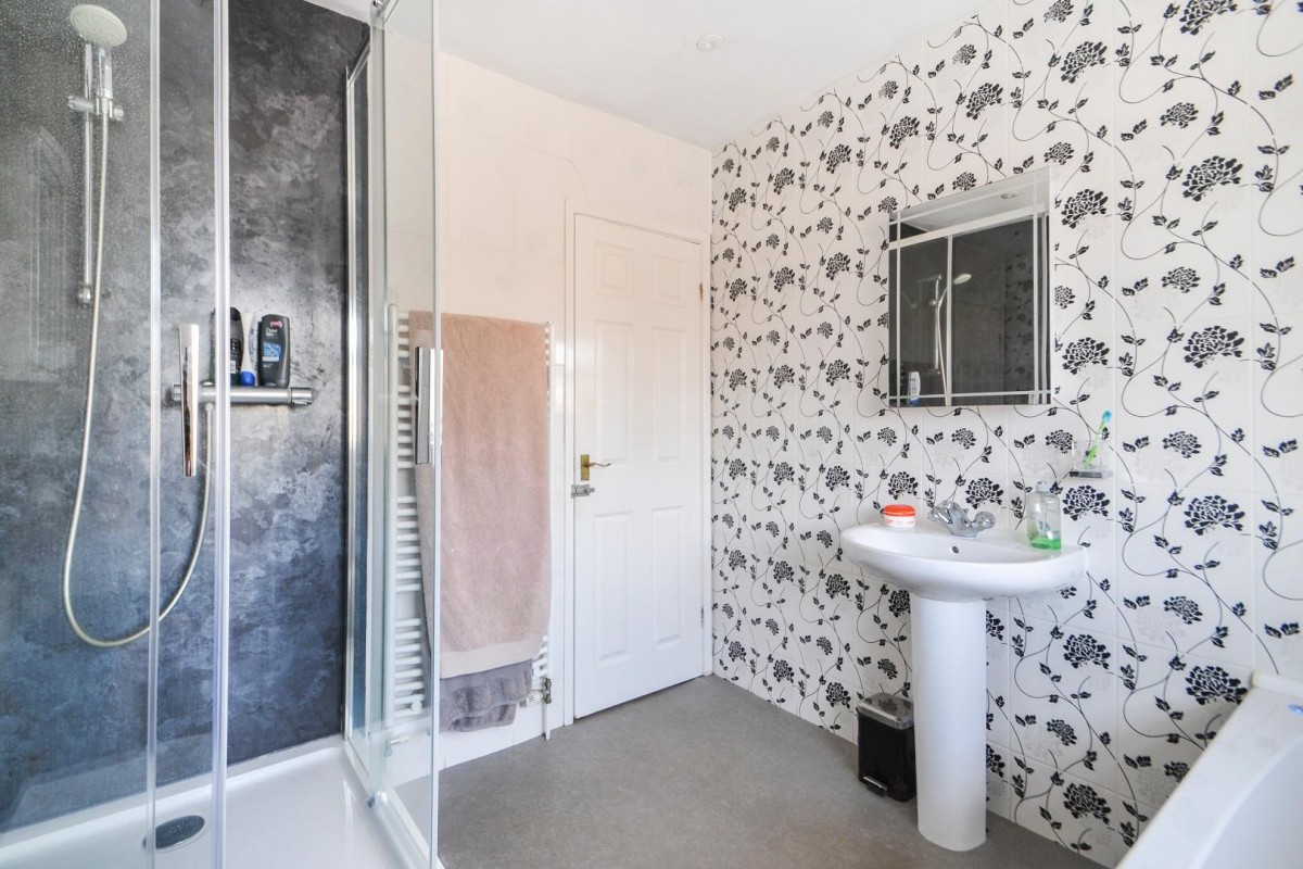 Harlow Park Road, Harrogate