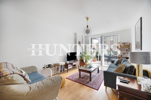 Bathurst Square, London, N15