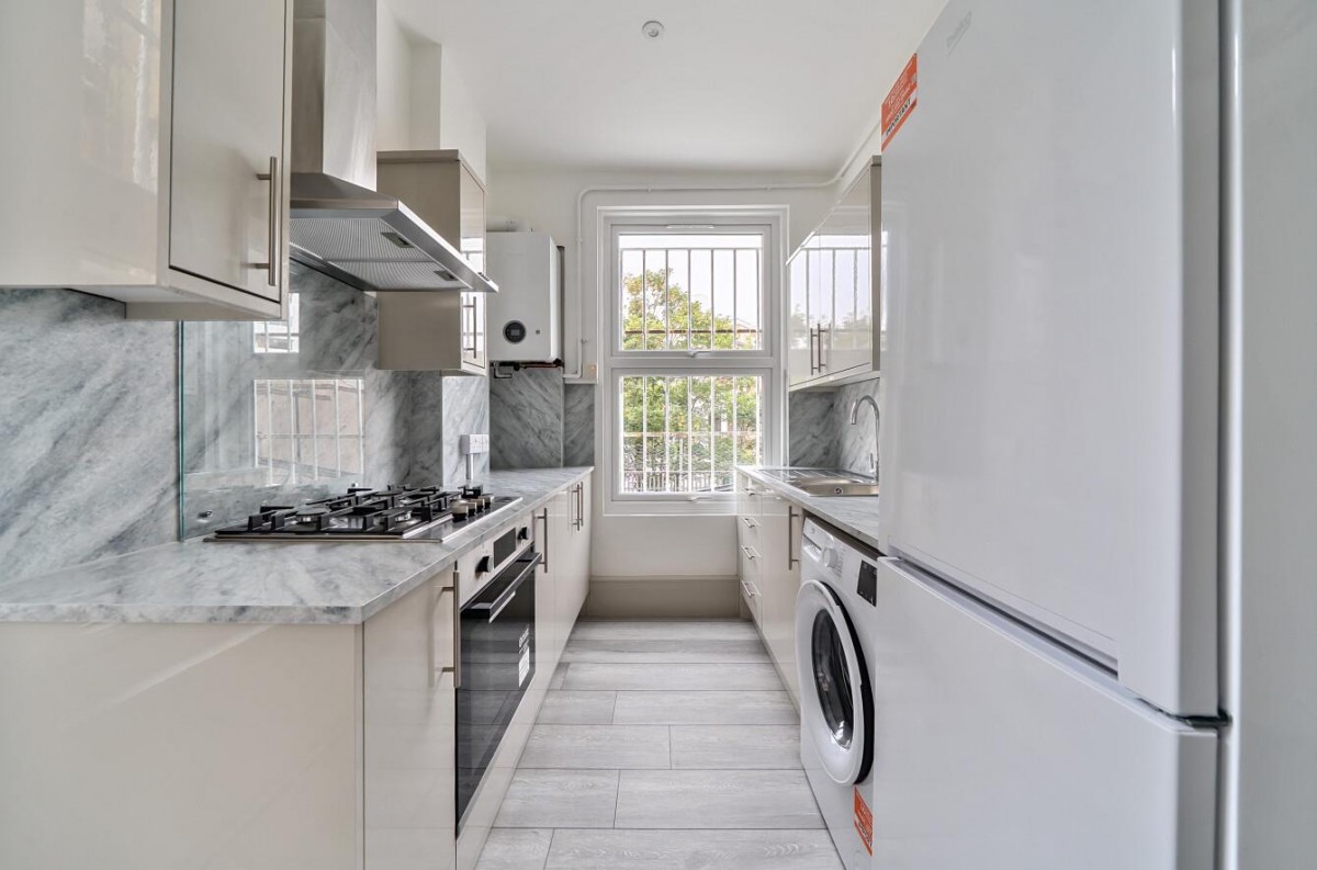 Catford Broadway, London, SE6 4SP