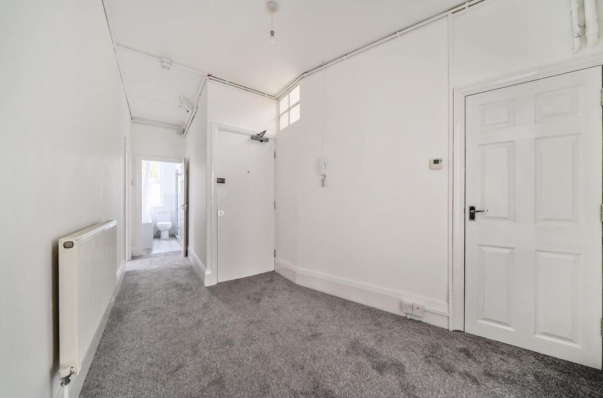 Catford Broadway, London, SE6 4SP