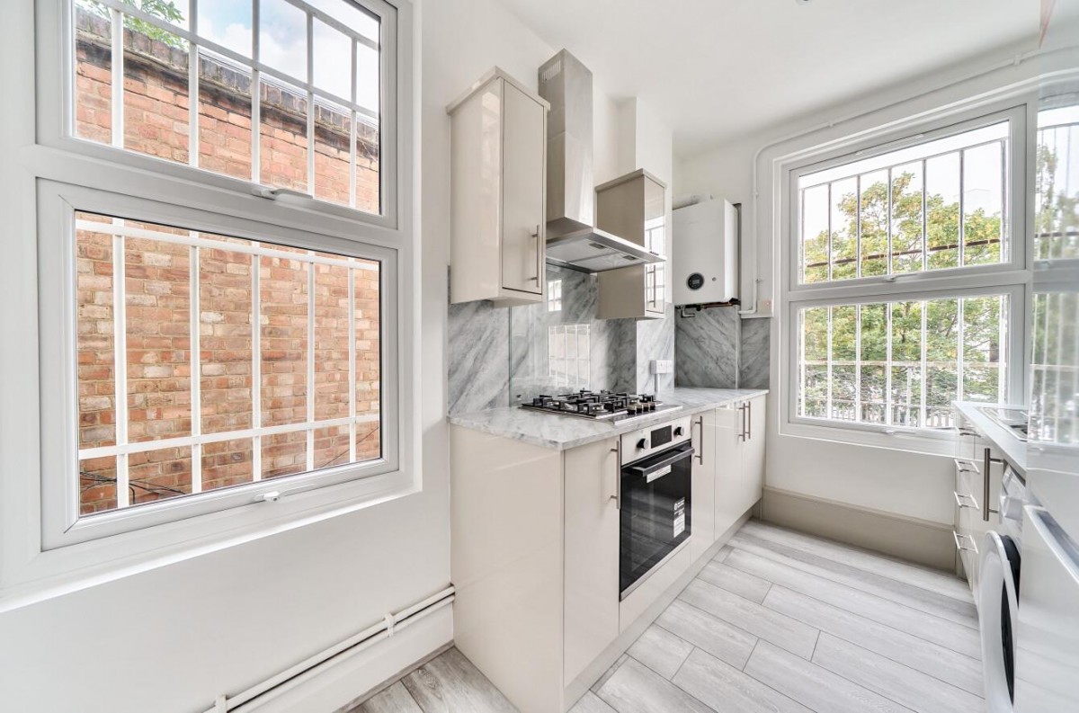 Catford Broadway, London, SE6 4SP