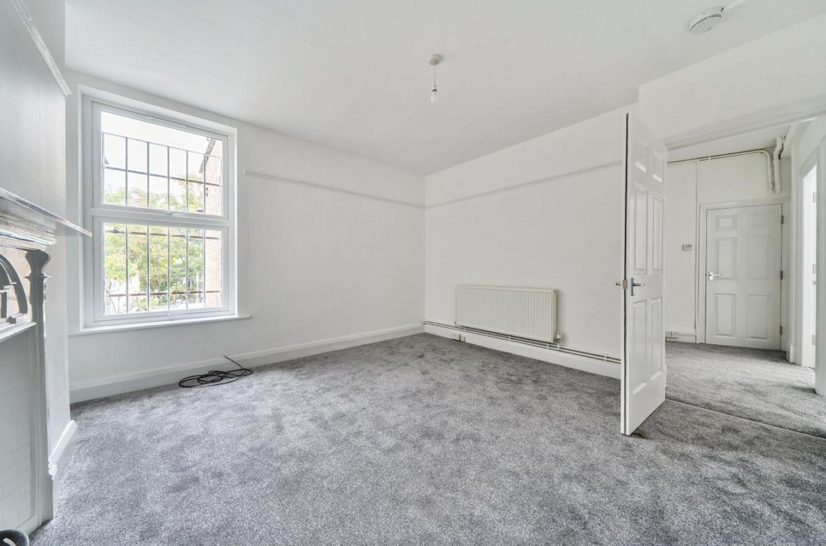 Catford Broadway, London, SE6 4SP