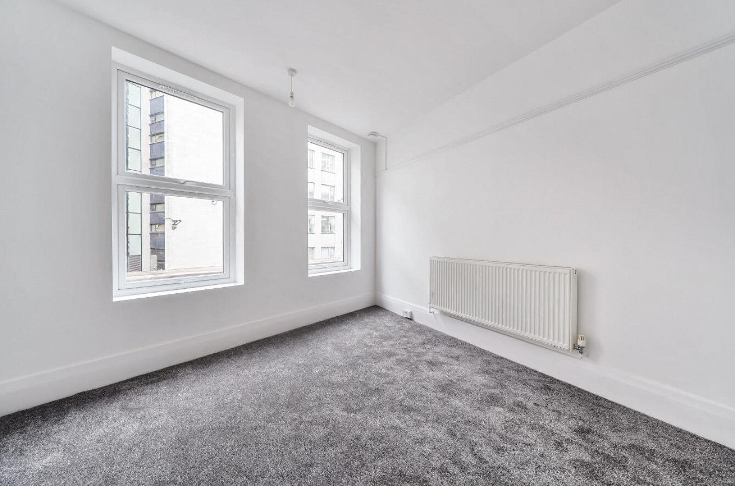 Catford Broadway, London, SE6 4SP