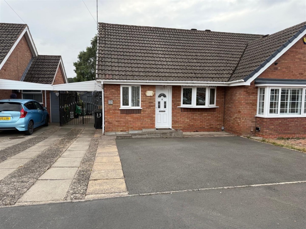 Meadow Park Road, Stourbridge, DY8 4TU