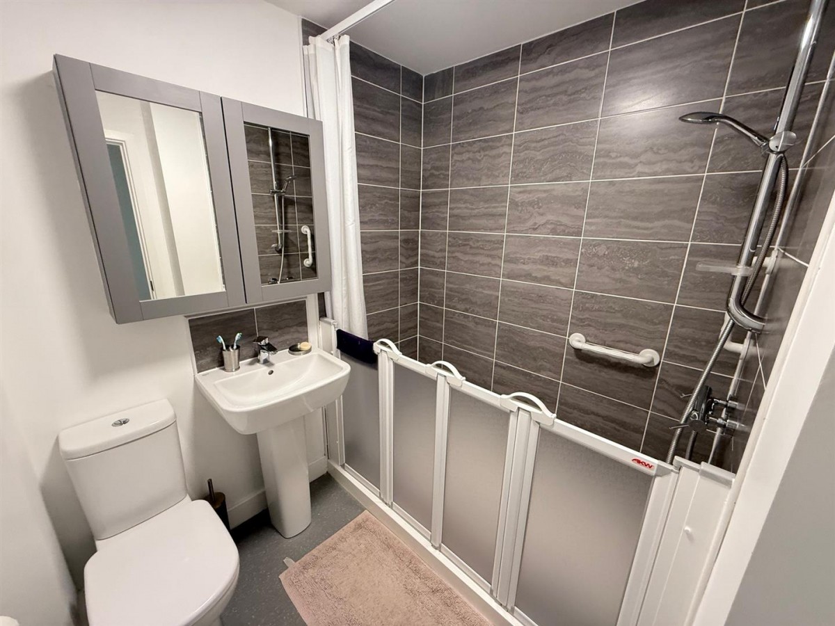 Lea Castle Drive, Kidderminster, DY10 3FB