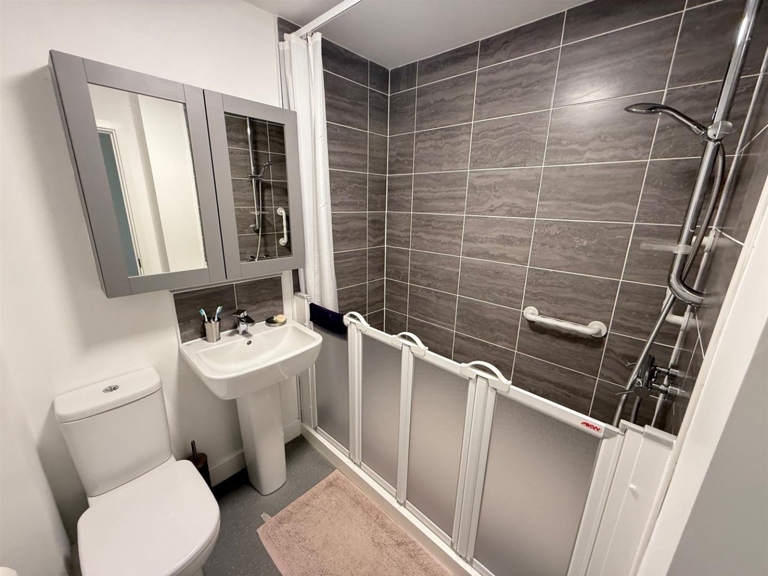 Lea Castle Drive, Kidderminster, DY10 3FB