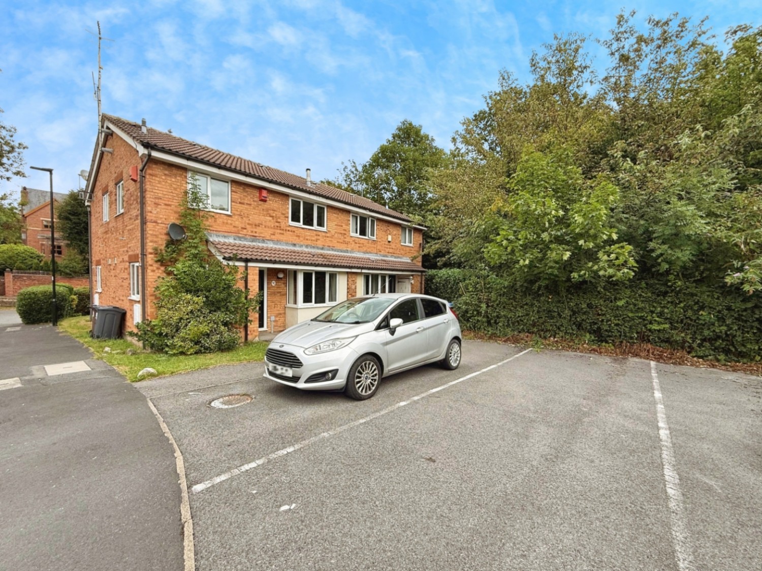 Greenhead Gardens, Chapeltown, Sheffield, S35 1AR