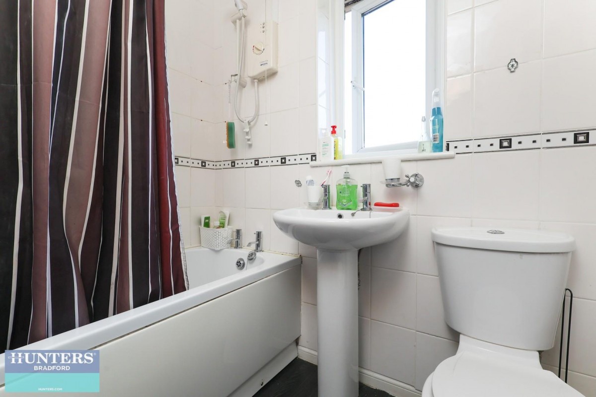 Barnby Avenue Bradford, West Yorkshire, BD8 0QN