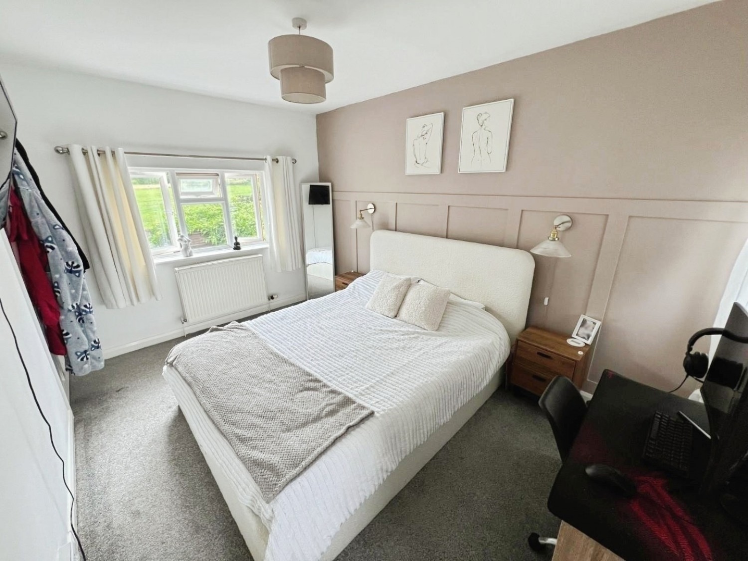 School Road, Dursley, GL11 4NY