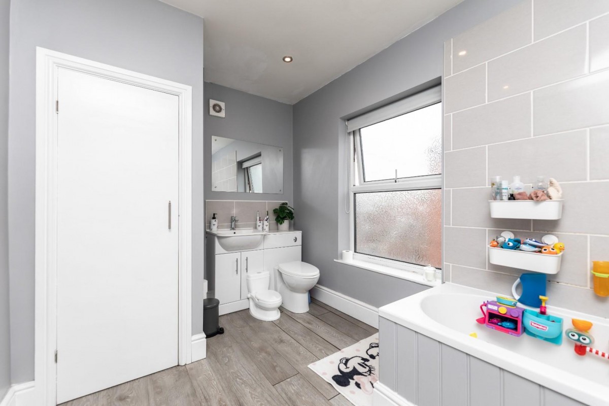 Wood Lane, Castleford