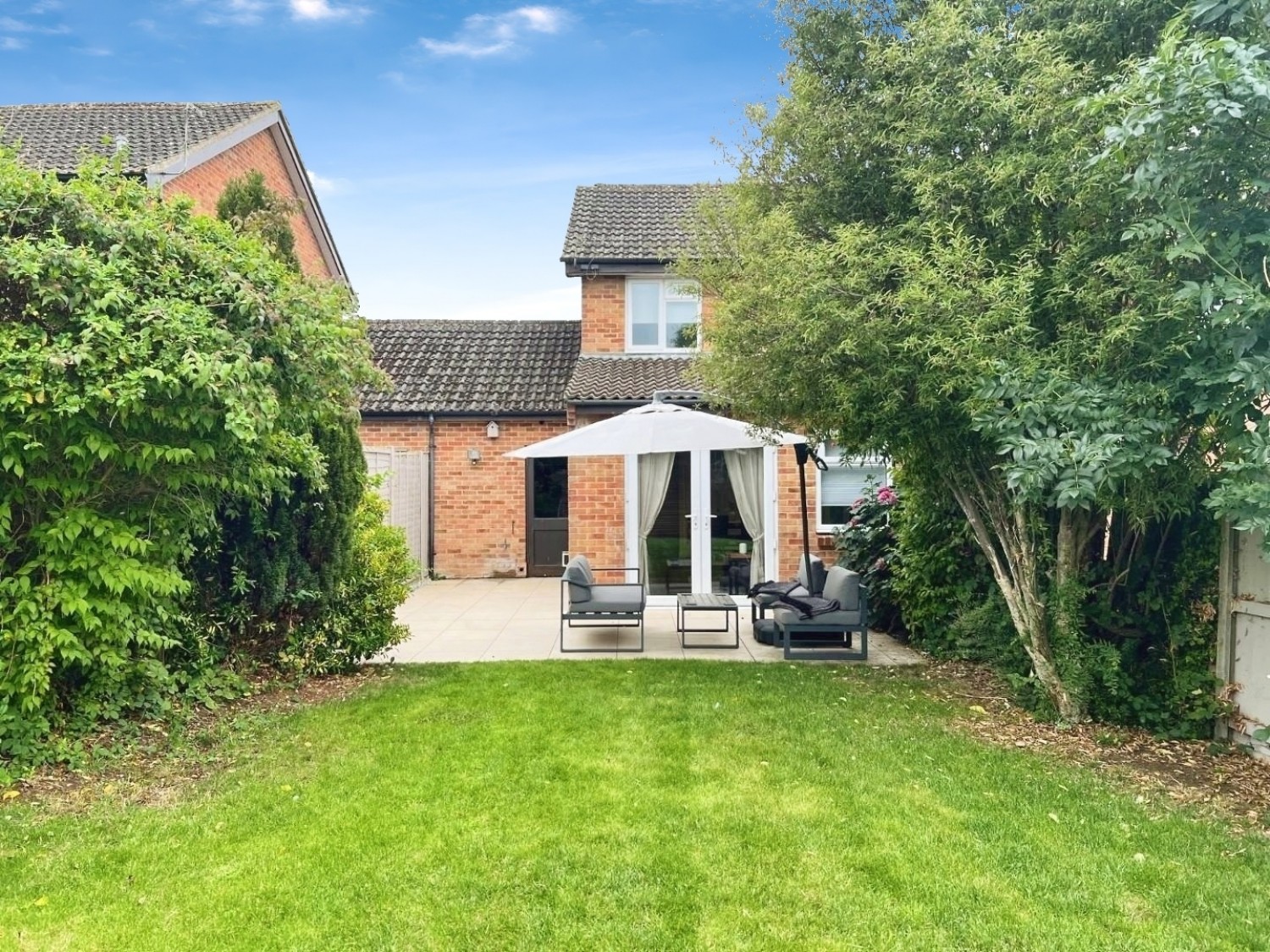 Jubilee Close, Cam, Dursley, GL11 5JQ