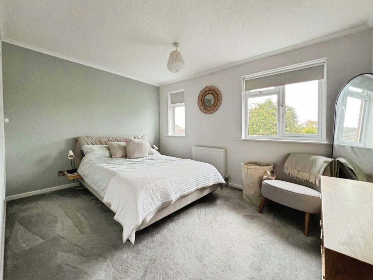 Jubilee Close, Cam, Dursley, GL11 5JQ