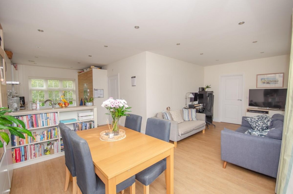 Long Wood Road, Stoke Gifford, Bristol, BS16 1FD