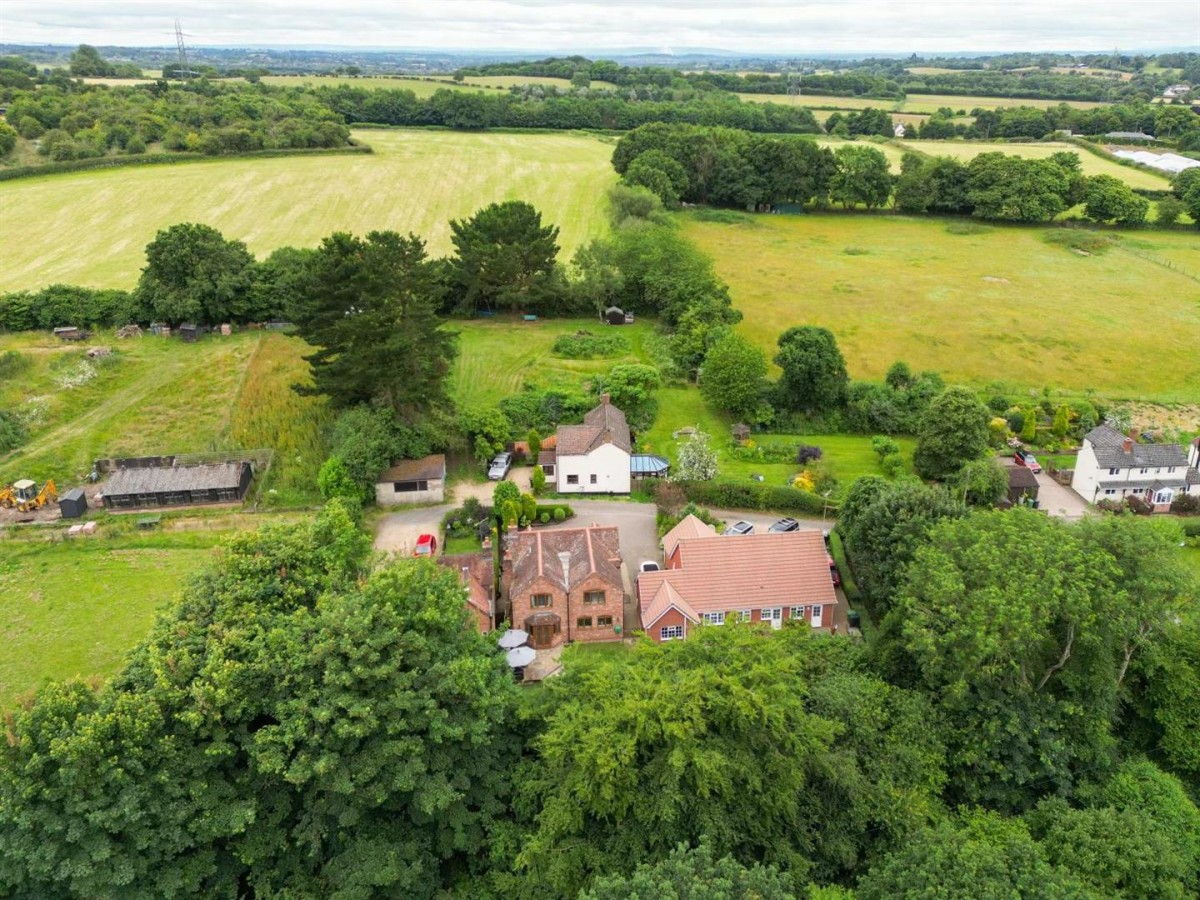 Rose Cottage, The Gutter, Belbroughton, DY9 9XB