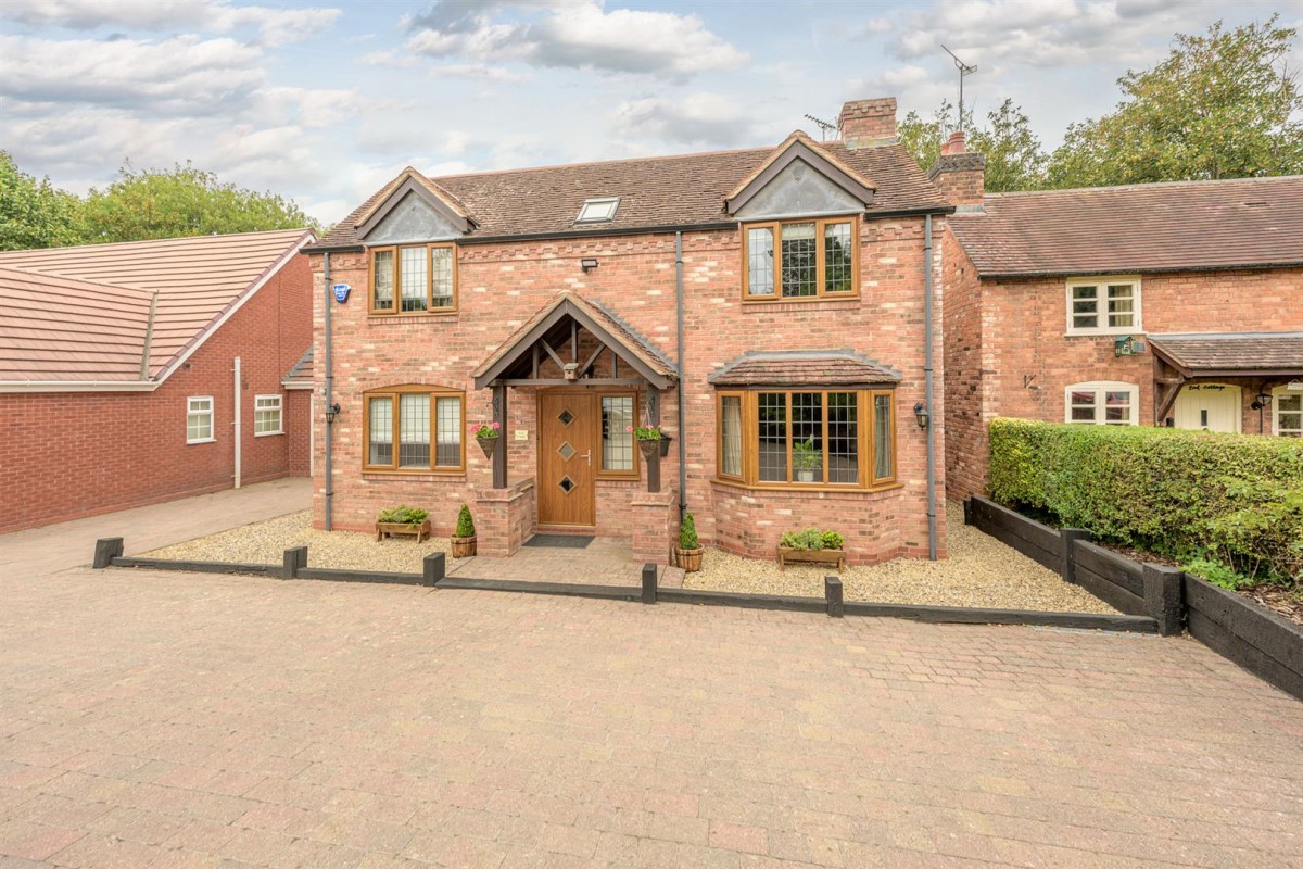 Rose Cottage, The Gutter, Belbroughton, DY9 9XB