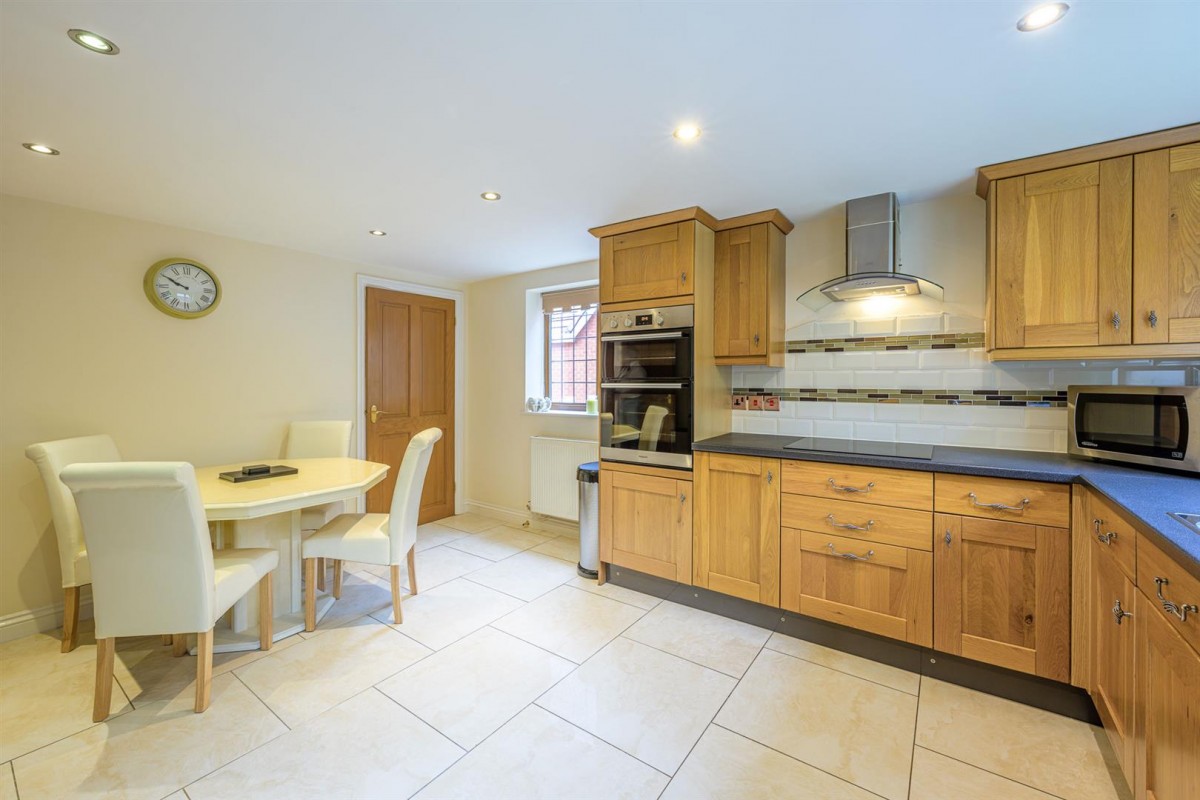 Rose Cottage, The Gutter, Belbroughton, DY9 9XB