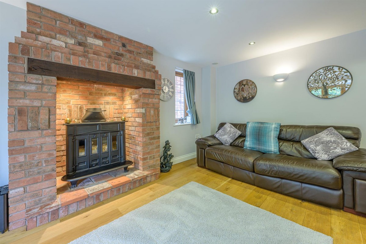 Rose Cottage, The Gutter, Belbroughton, DY9 9XB