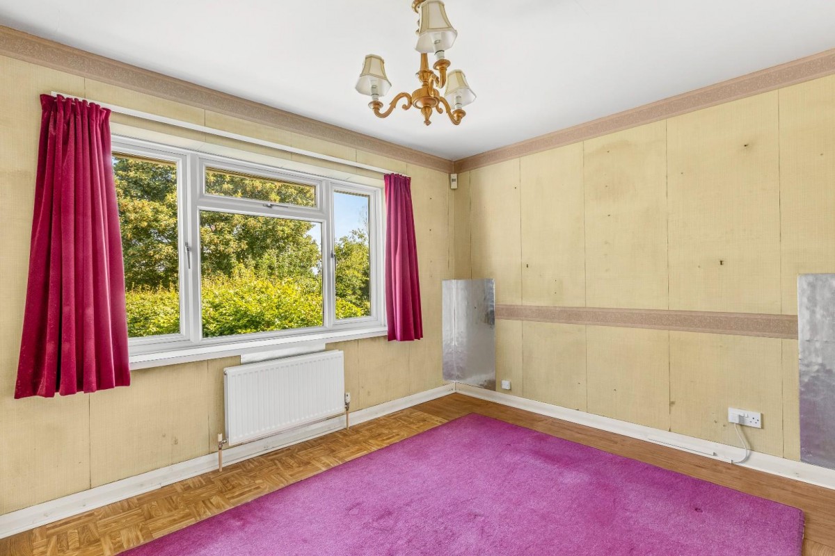 St. Leonards Road, Chesham Bois, Amersham, Buckinghamshire, HP6 6DS