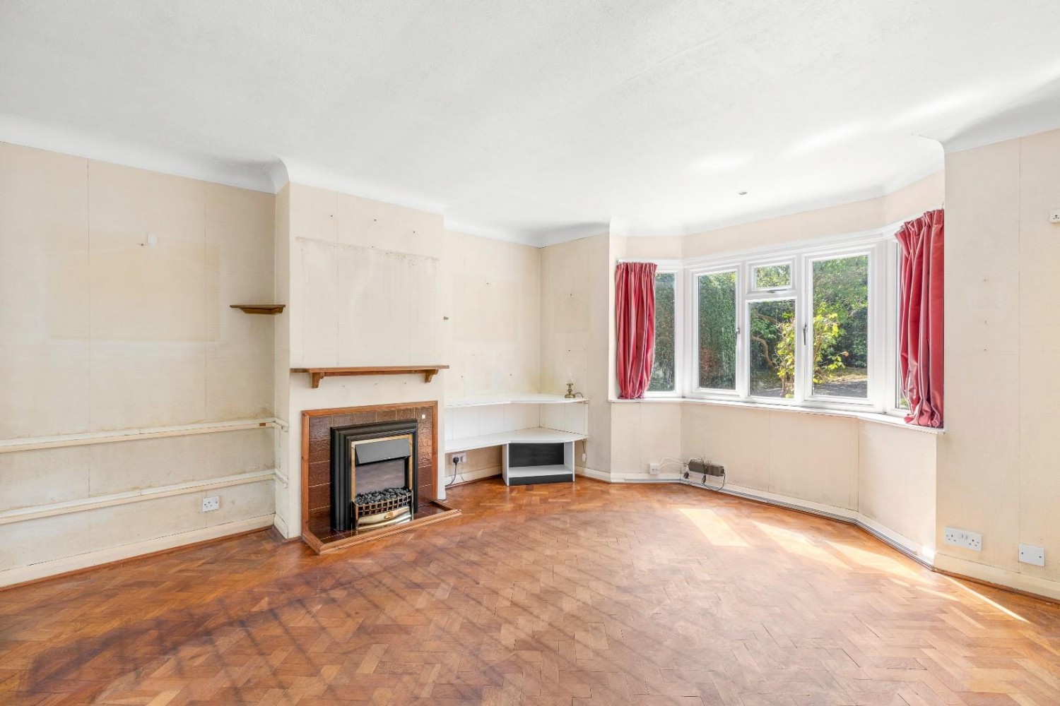 St. Leonards Road, Chesham Bois, Amersham, Buckinghamshire, HP6 6DS