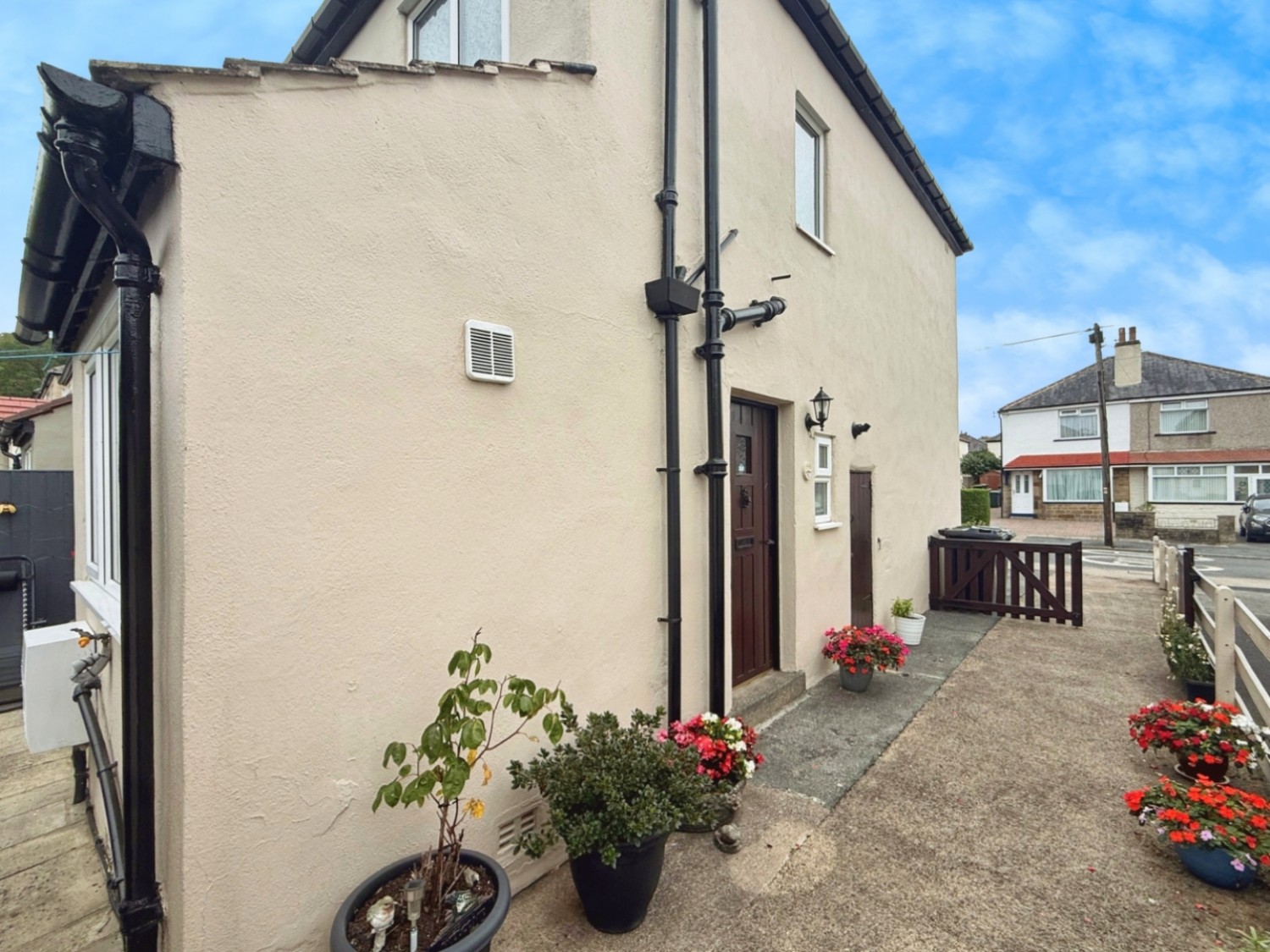 Grange Crescent, Riddlesden, Keighley