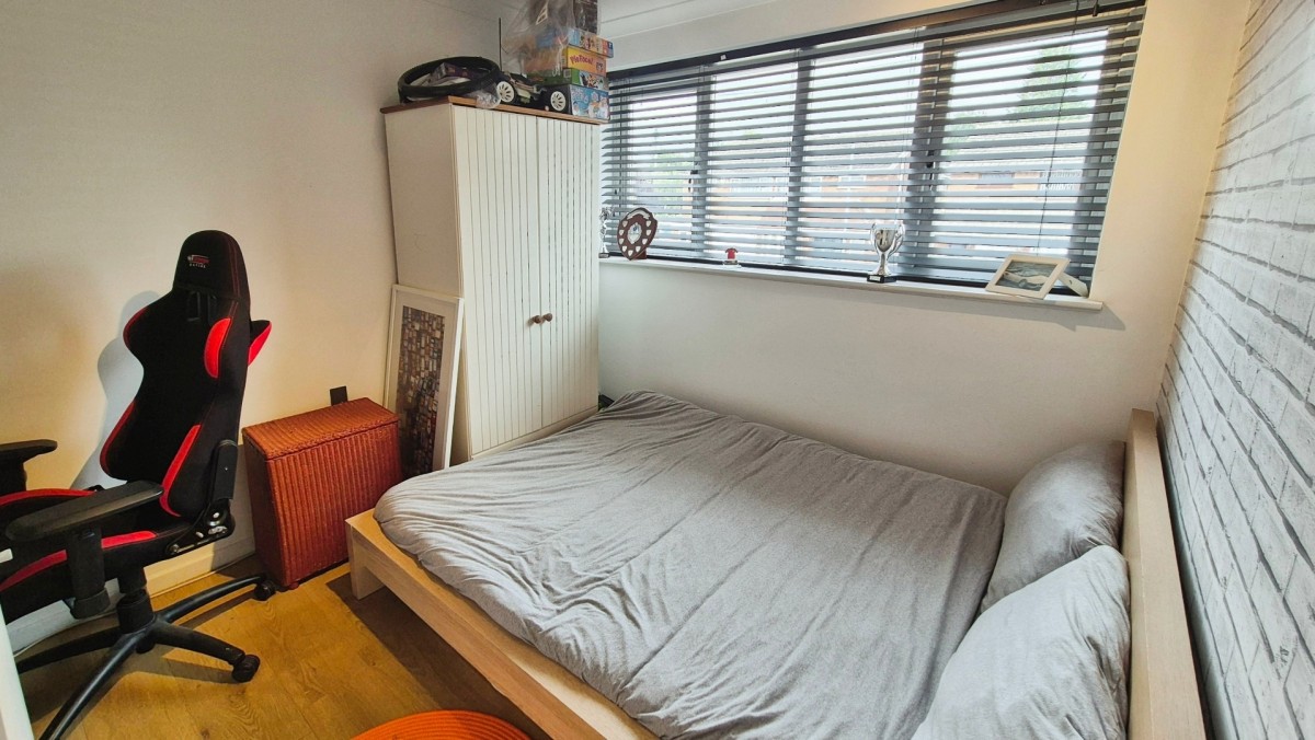 Avon Road, Burntwood, WS7 4UD