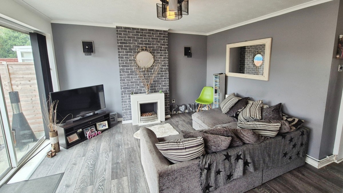 Avon Road, Burntwood, WS7 4UD