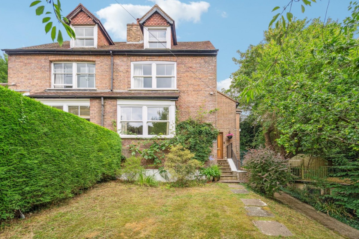 Station Road, Amersham, Buckinghamshire, HP7 0AH