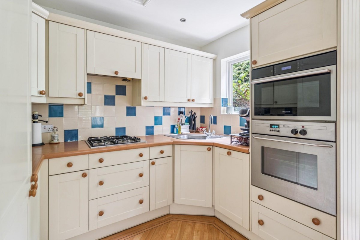 Station Road, Amersham, Buckinghamshire, HP7 0AH