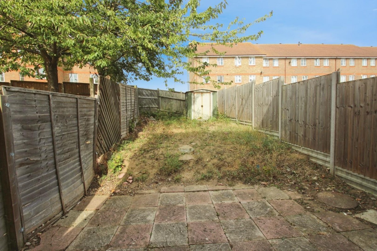 St. Georges Close, Thamesmead