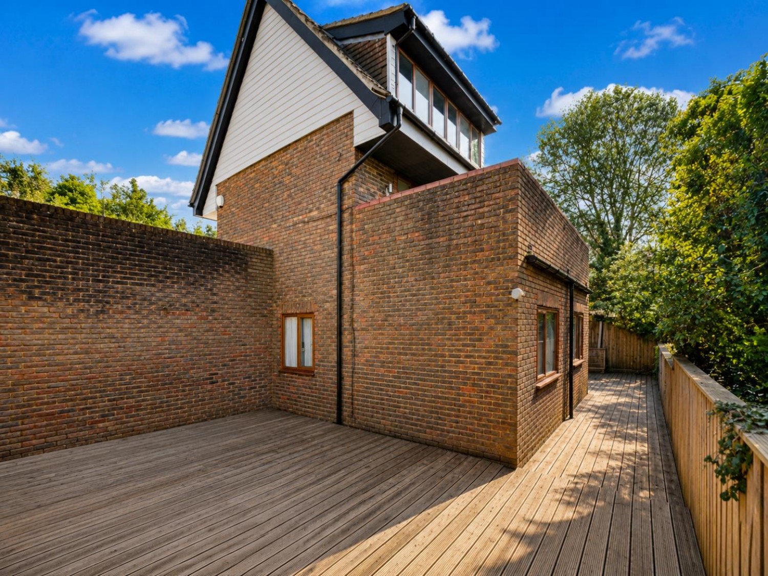 Longhill Avenue, Chatham