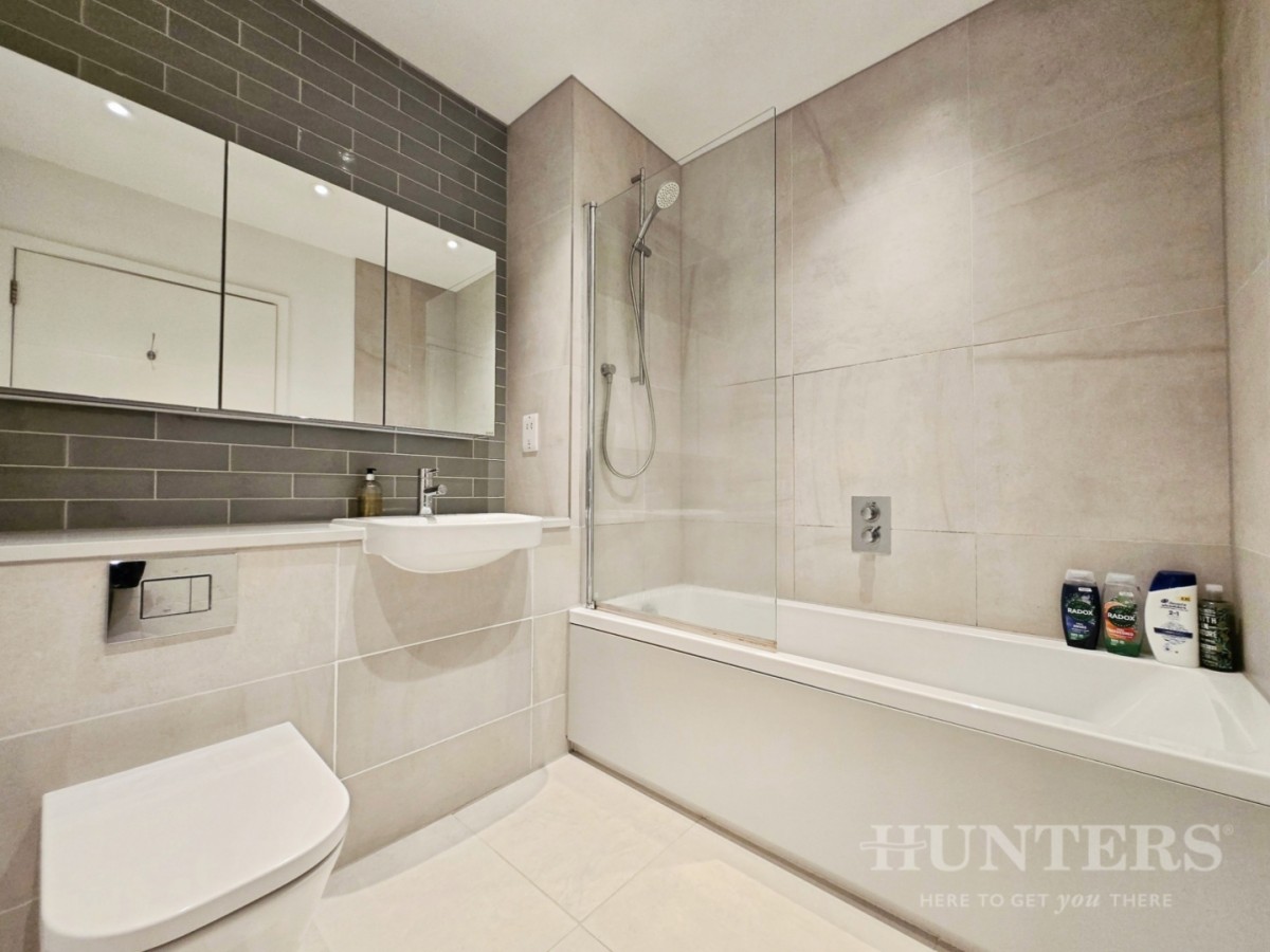 Riverbank Way, Wallington