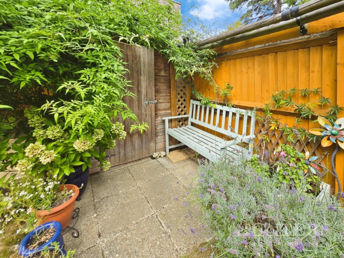 Riverbank Way, Wallington