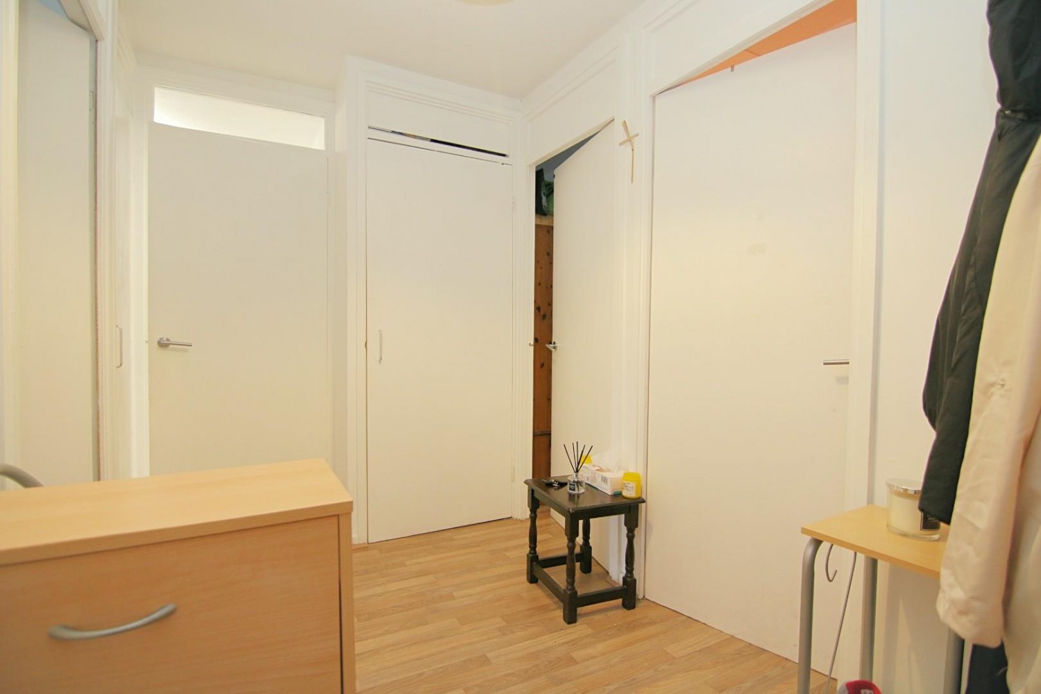 2 bedroom Flat for sale in Manor Square, Yeadon, Leeds, West Yorkshire