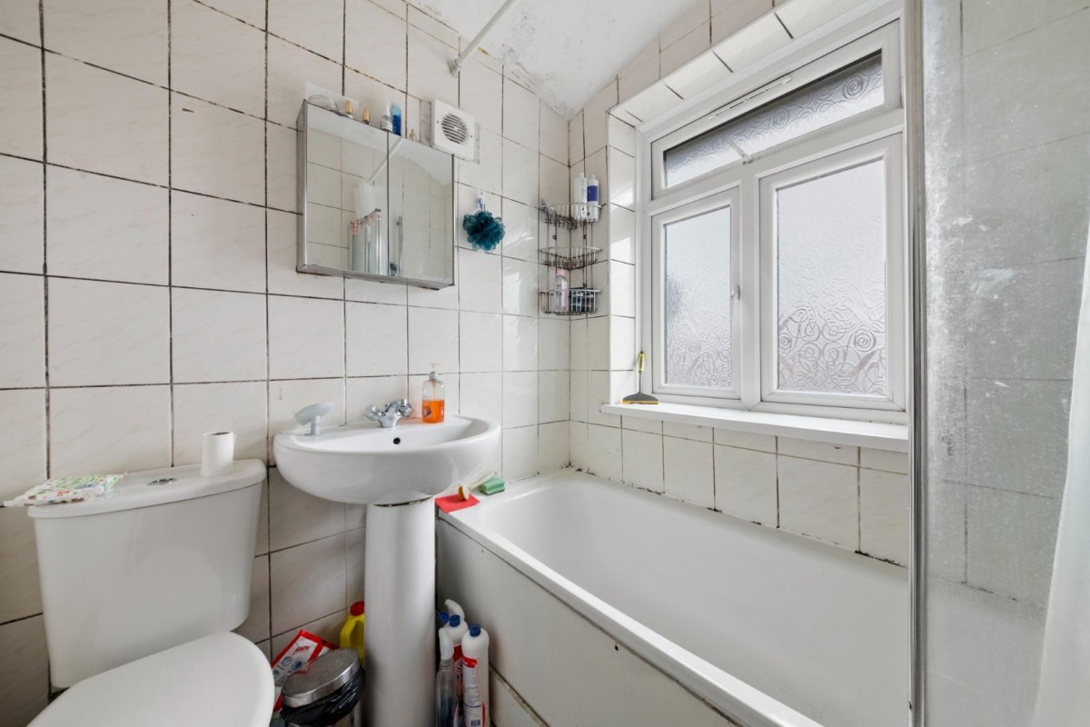 Granville Road, Hayes, UB3 4PL