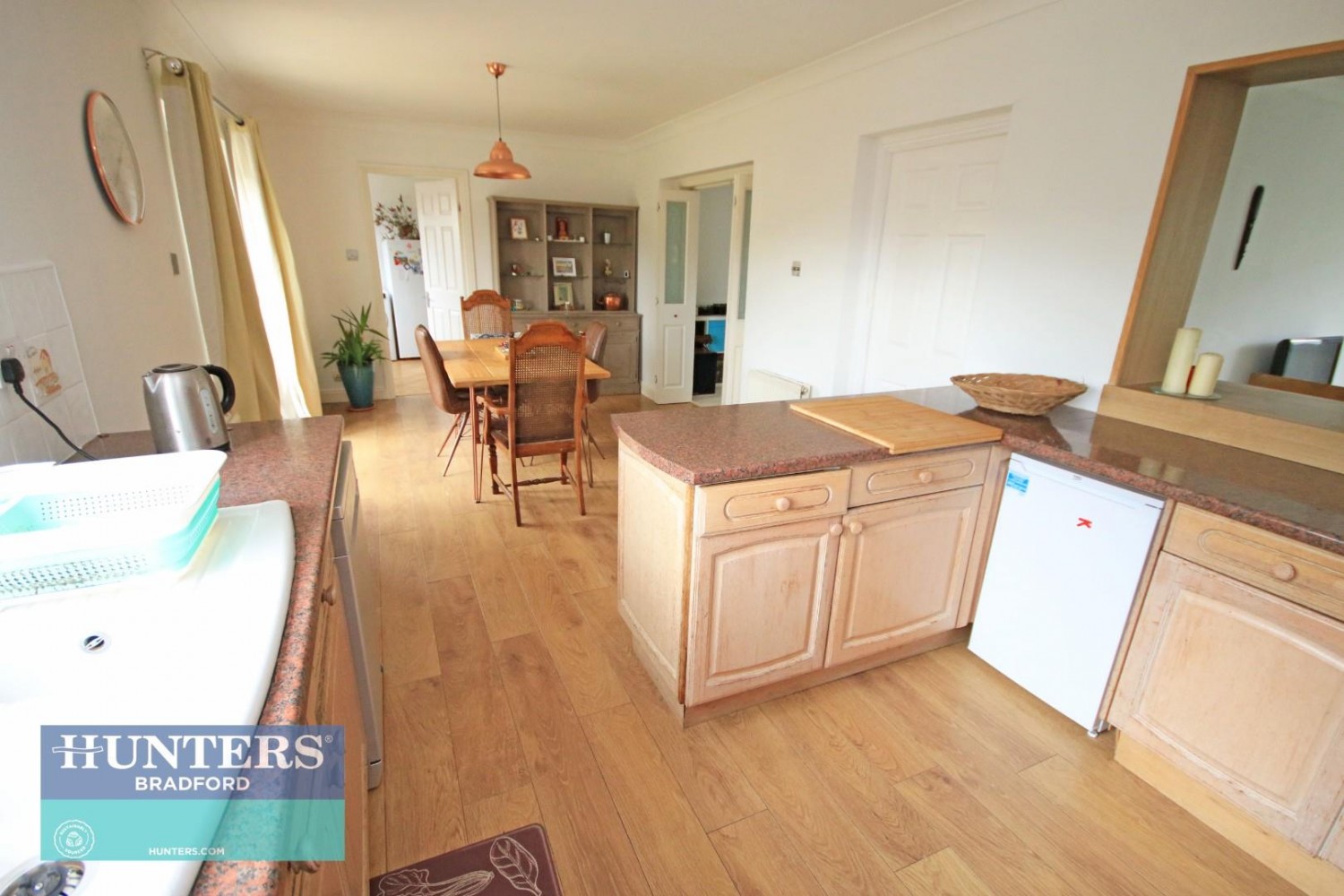 Tyersal Court , Tyersal, Bradford, West Yorkshire, BD4 8EW