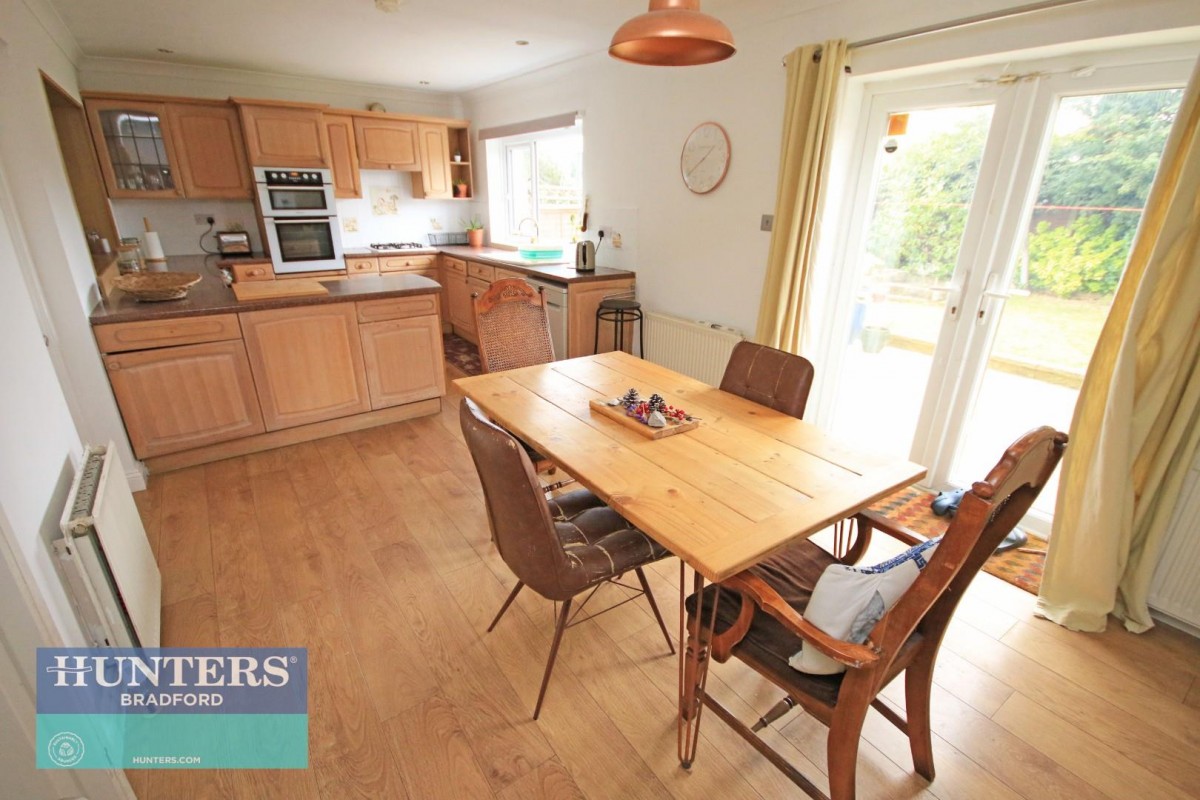 Tyersal Court , Tyersal, Bradford, West Yorkshire, BD4 8EW