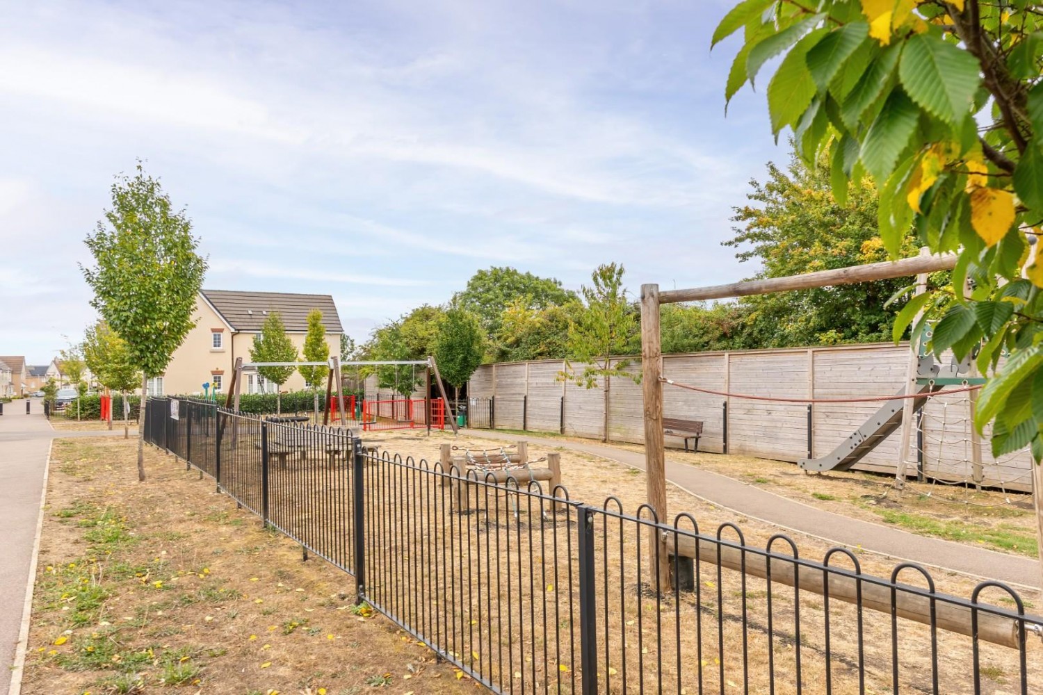 Porus Piece, Leighton Buzzard