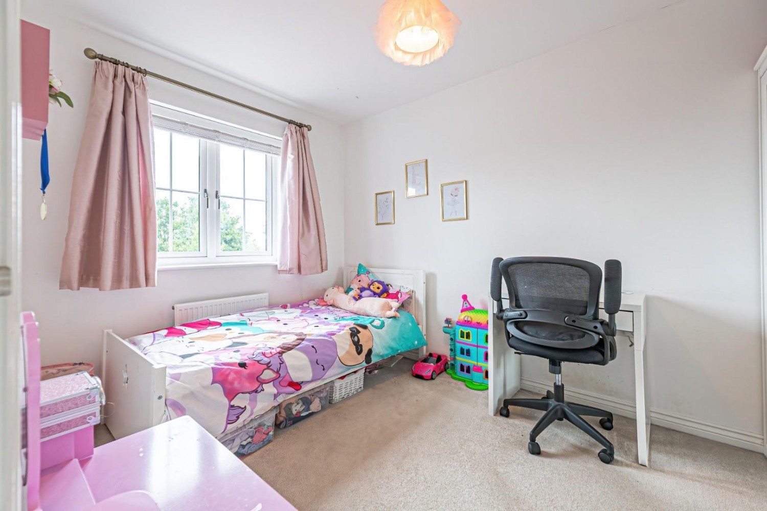 Porus Piece, Leighton Buzzard