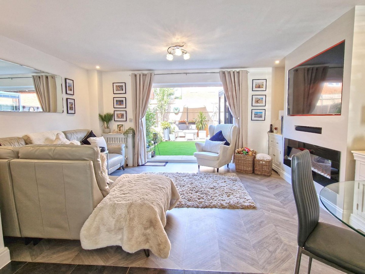 Walker Road, Upper Heyford, Bicester