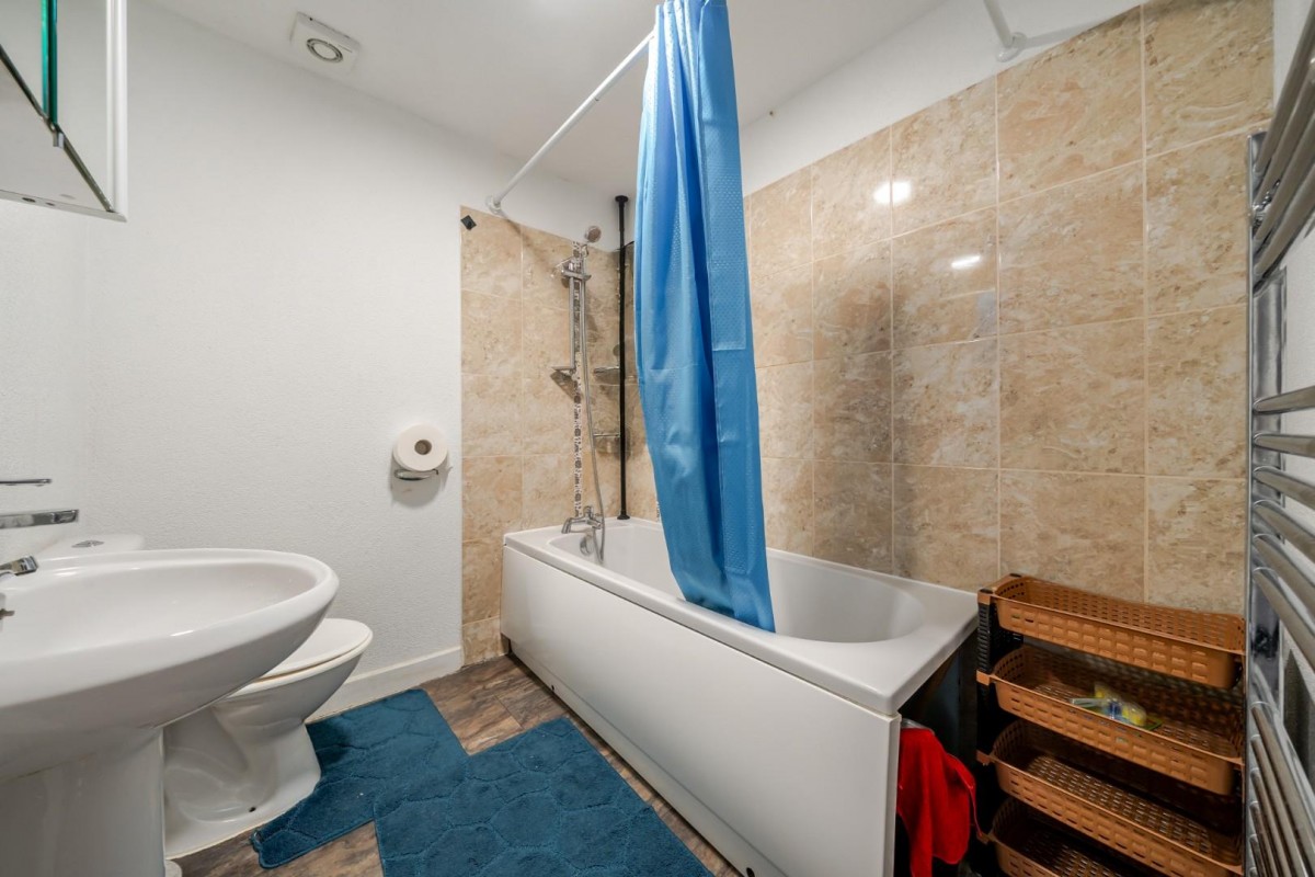 Whernside Close, London