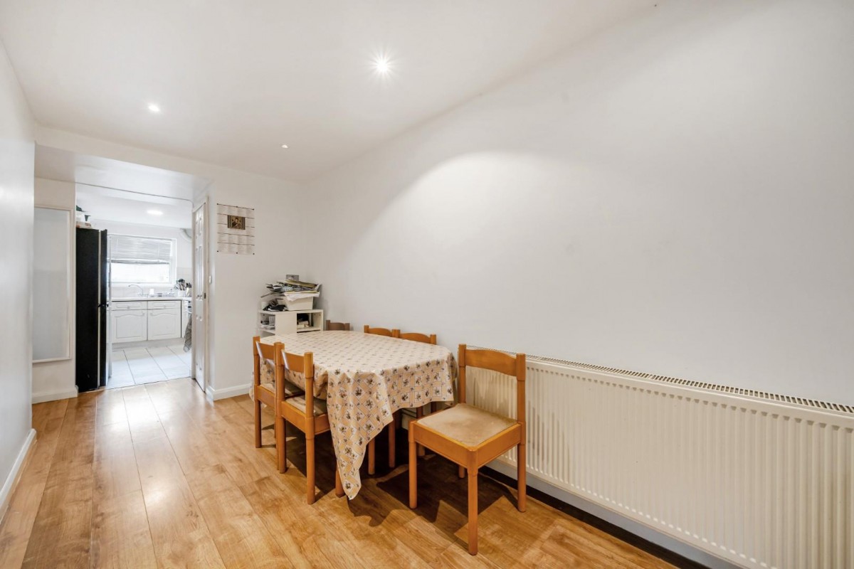 Whernside Close, London