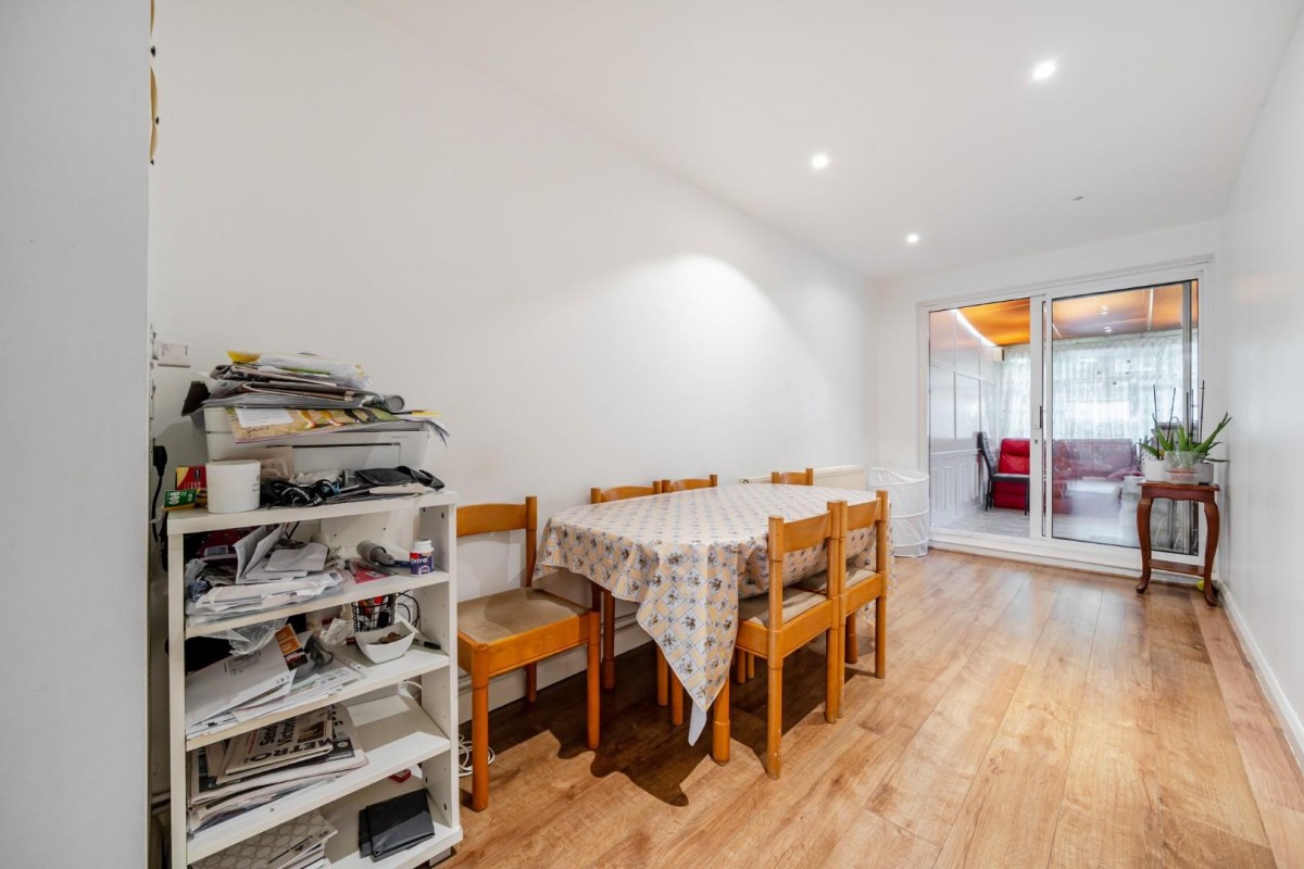 Whernside Close, London