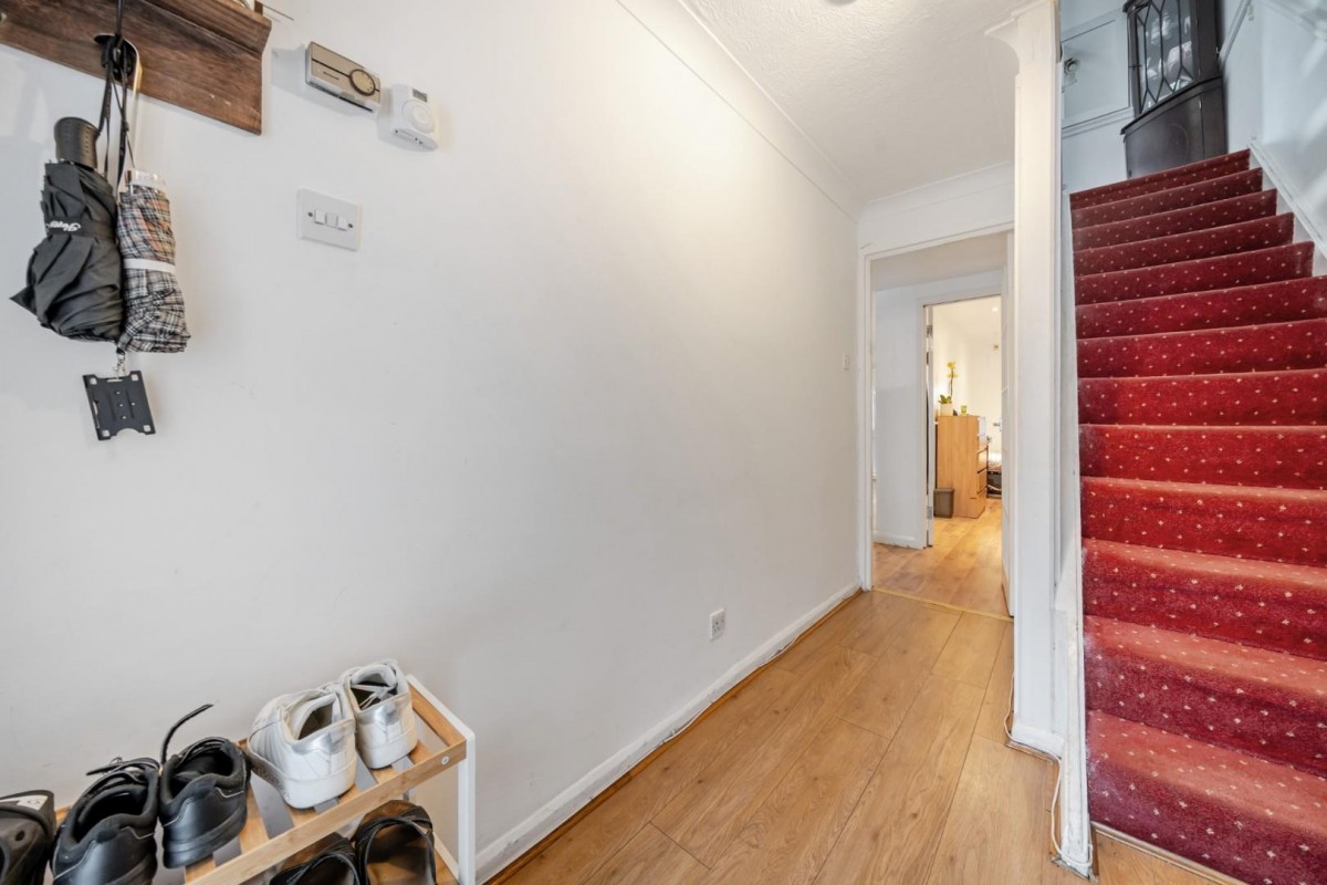 Whernside Close, London