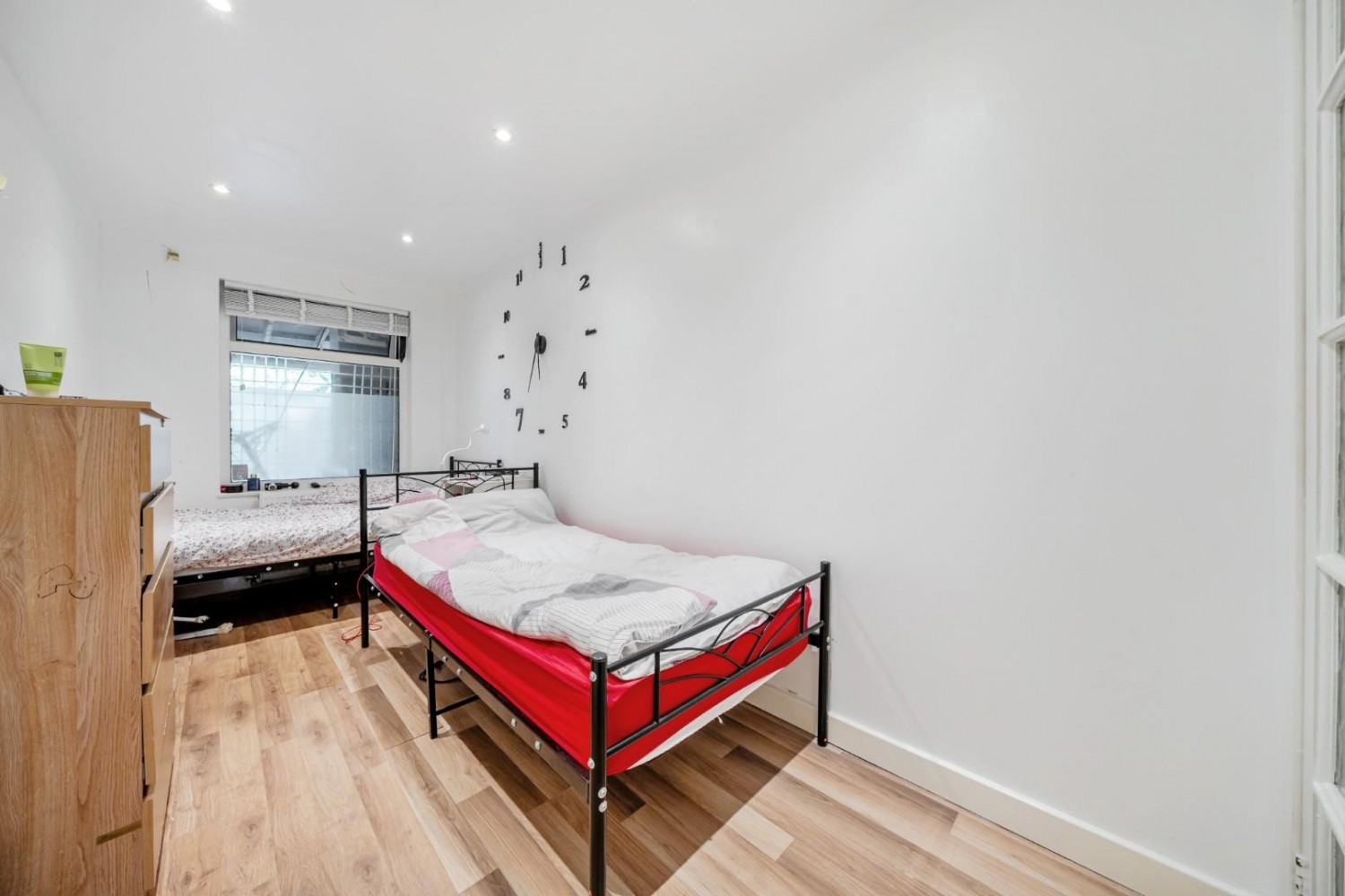 Whernside Close, London